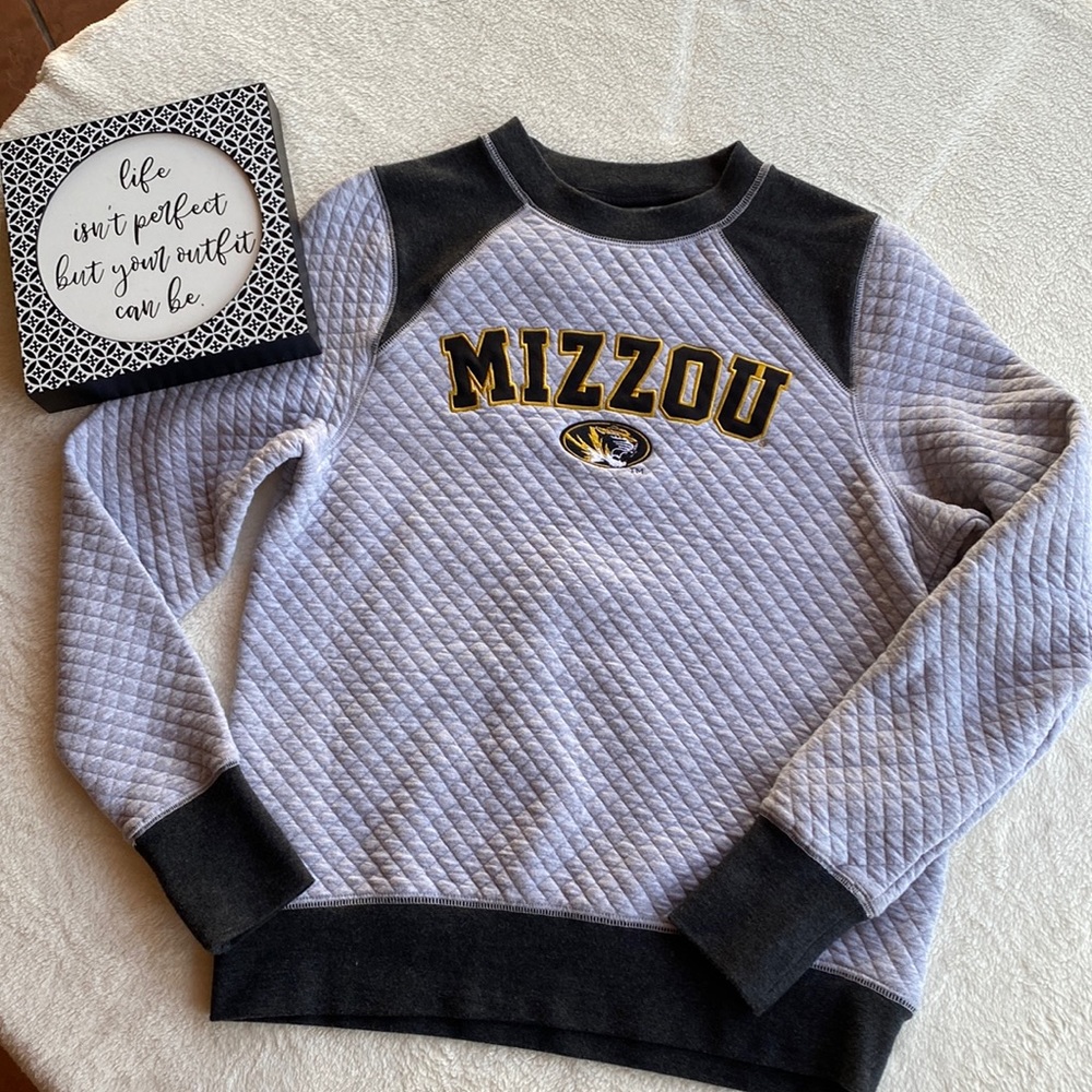 MIZZOU quilted-texture, pullover women’s long-sleeved t-shirt